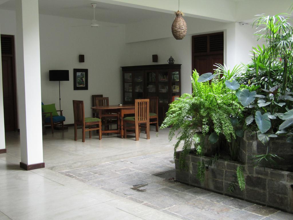 The Mirror Mansion Hotell Rajagiriya Eksteriør bilde
