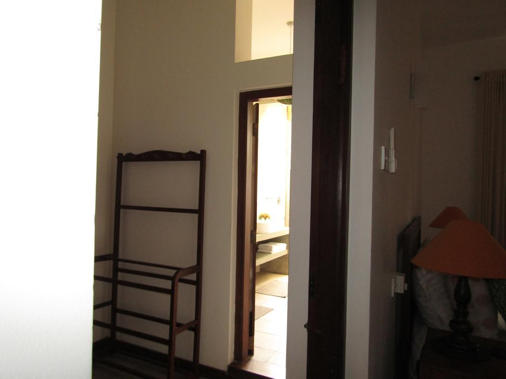The Mirror Mansion Hotell Rajagiriya Eksteriør bilde