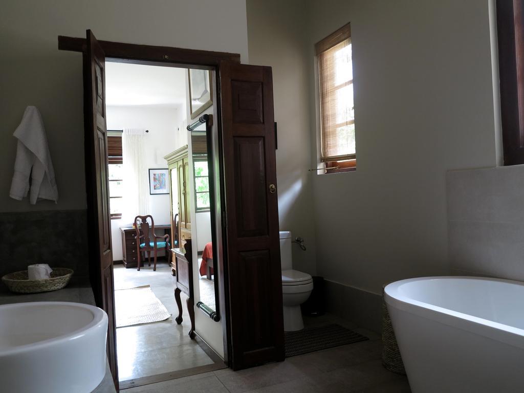 The Mirror Mansion Hotell Rajagiriya Eksteriør bilde